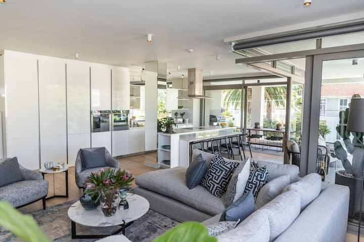 Luxury 2-bedroomed Fresnaye apartment