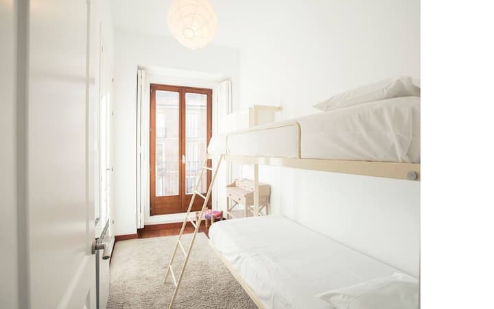 غرفة النوم 2