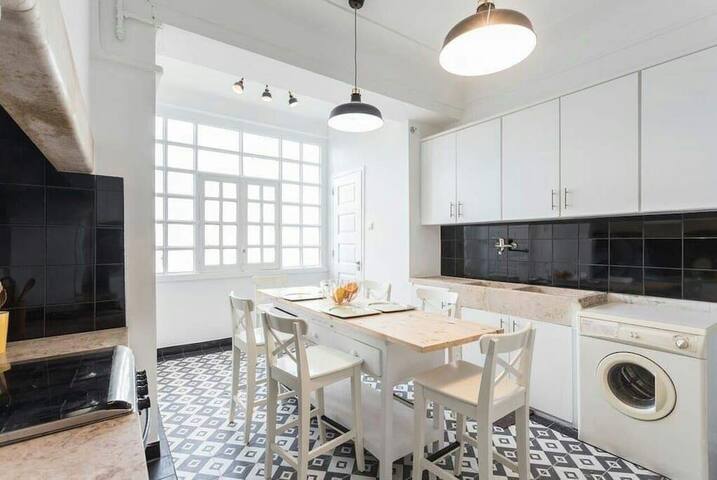 Group Apartment in the Center gallery image 5