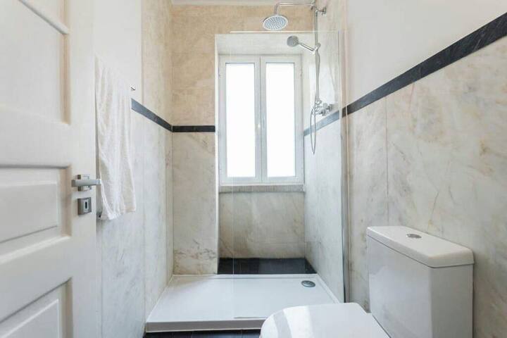 Group Apartment in the Center gallery image 4