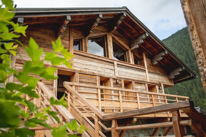 Large & Luxurious Chalet - Vallorcine (Chamonix)