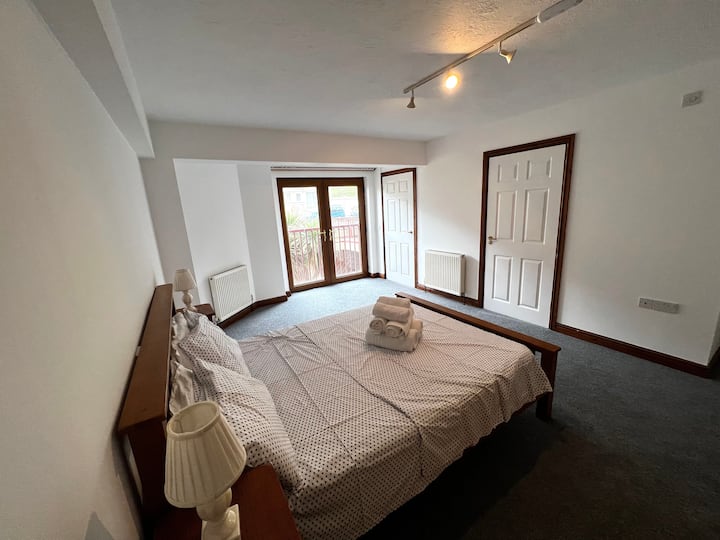 Westward Ho! Oceanview Getaway With Parking - Bideford