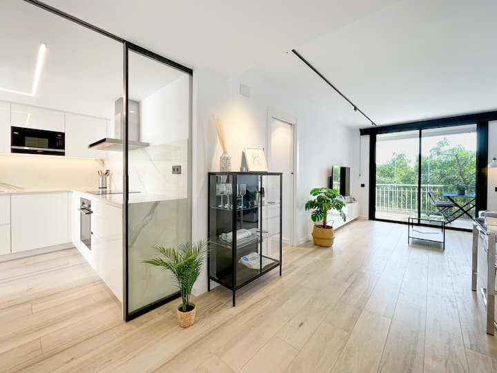 Cozy & Sunny Apartment In Castelldefels - Viladecans