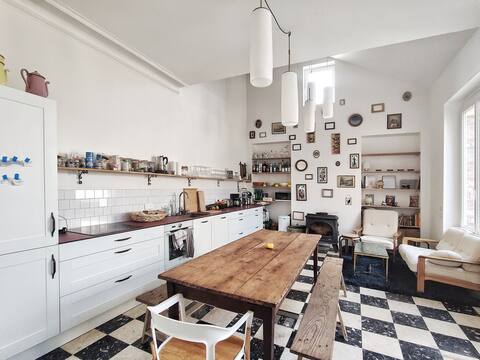 The Great House of Saint Hilaire