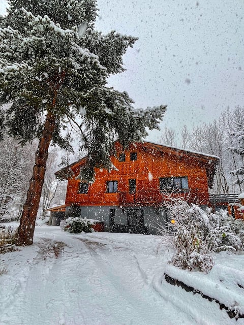 Chalet 12 p, 5 bedrooms, 4 bathrooms, sauna.