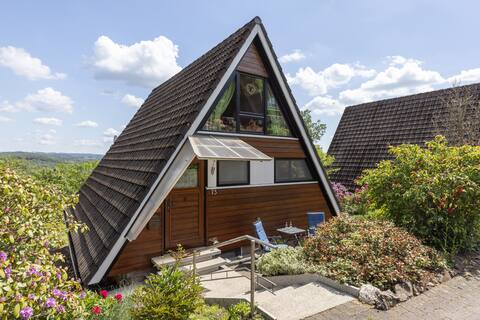 Holiday home with conservatory on the edge of the forest (Ferienhaus Düperthal)