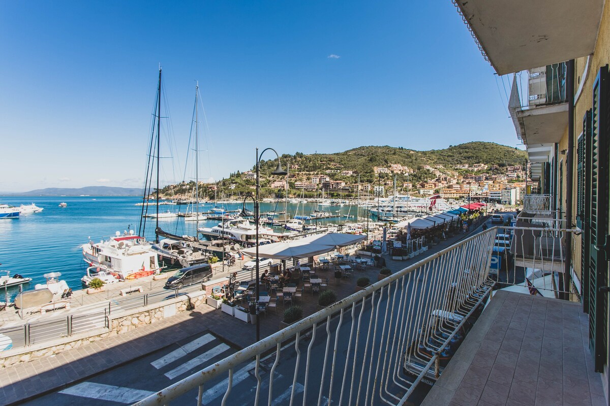 B\u0026B in Porto Cala Del Gesso - Condominiums for Rent in Porto Santo Stefano,  Toscana, Italy - Airbnb, image size:1200x800