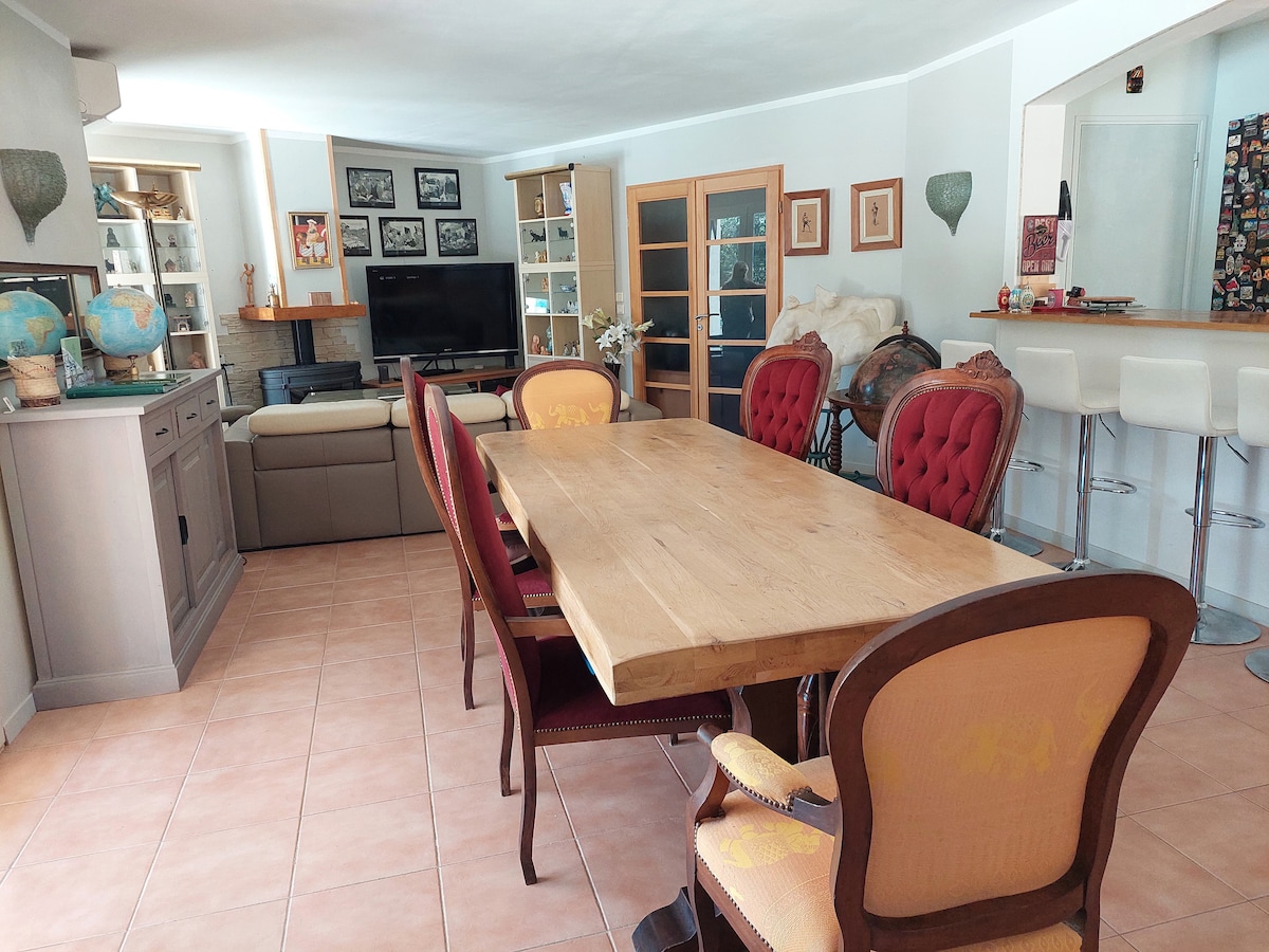 Трпезарија - дневна соба