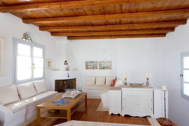 Villa Filippos Tinos Agios Sostis Beach Cyclades gallery image 3