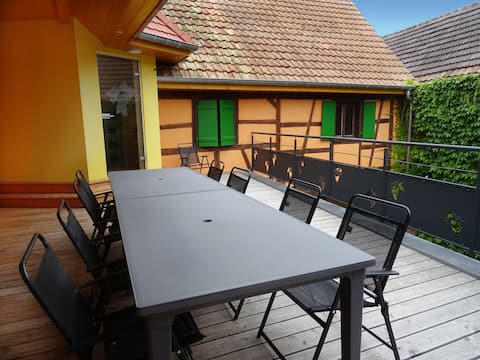 Spacious cottage in 17th century wine property
