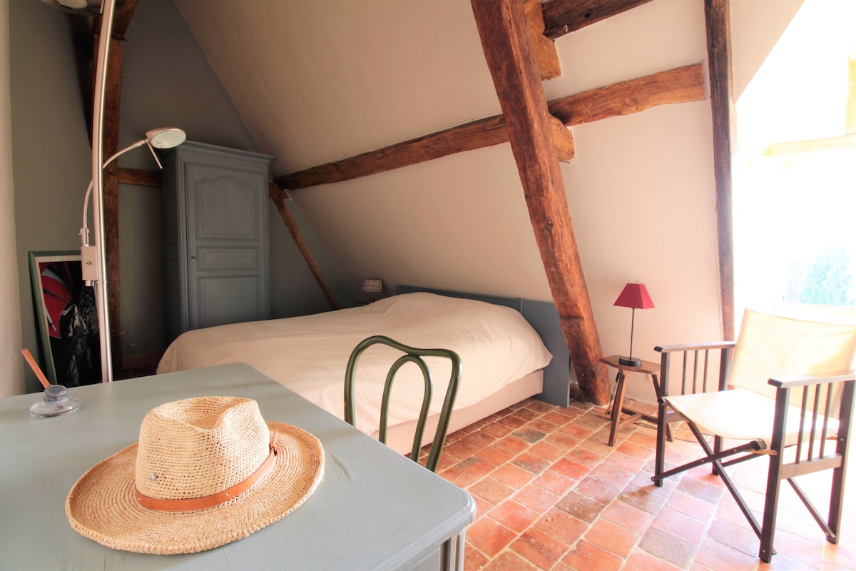 Комора 2 : осветлена големина на брачен кревет (160x200)