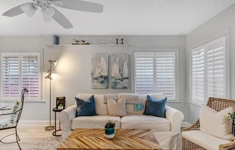 Popular Airbnb listing: Key Lime Cottage 1-2 Min Walk to Beach & Downtown! in Flagler Beach