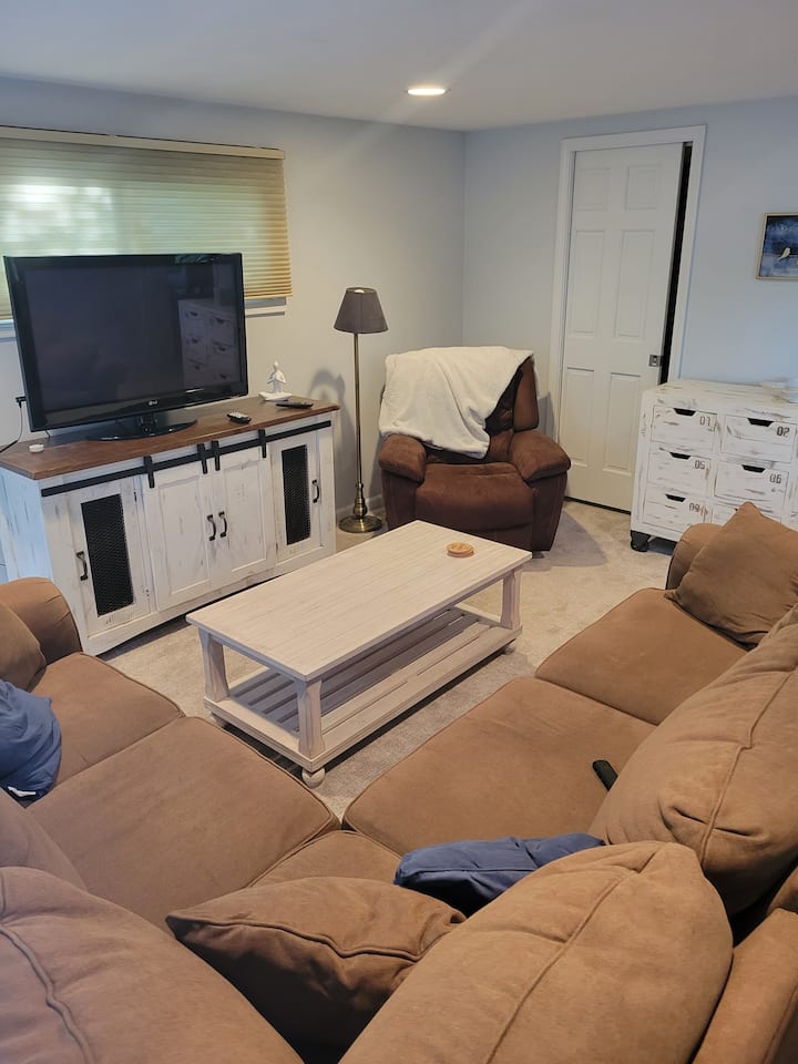 Cheerful 3 Bedroom South Haven Cottage - South Haven, MI