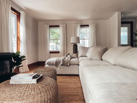 La Maison MAGOG HOUSE - Downtown, Lake, Ski