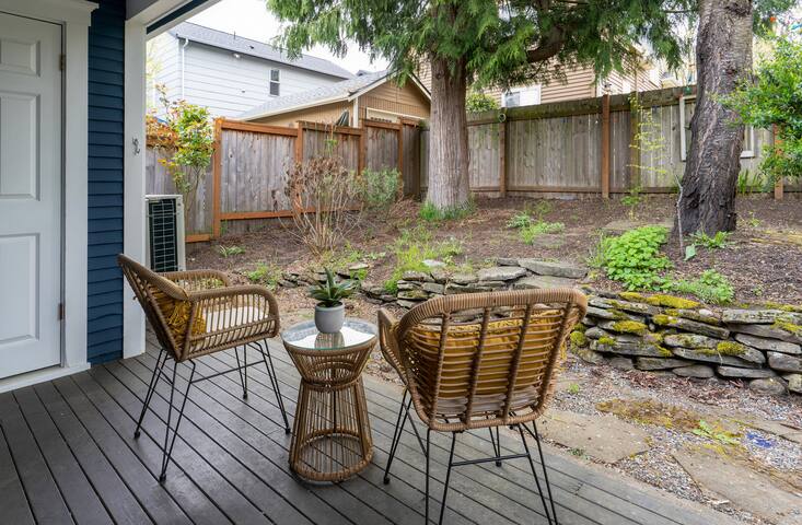 Bright & Cozy Home | Walkable, Private Yard + WiFi gallery image 2