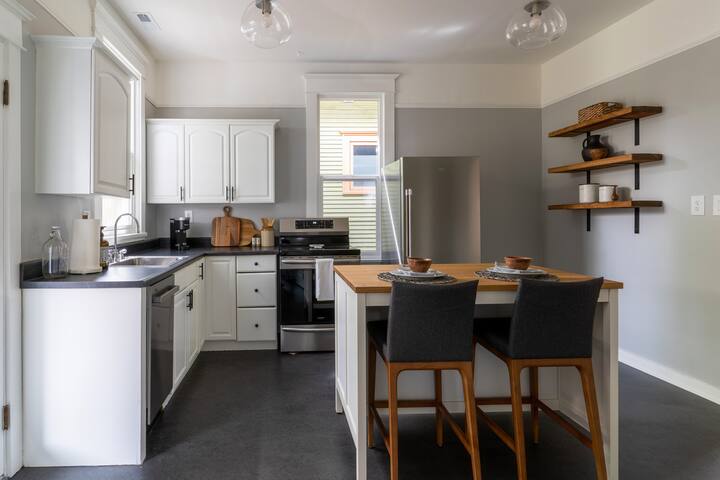 Bright & Cozy Home | Walkable, Private Yard + WiFi gallery image 5