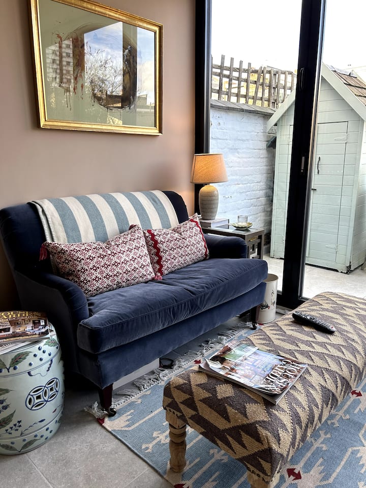 Unique One Bed Flat With Private Terrace - Earls Court