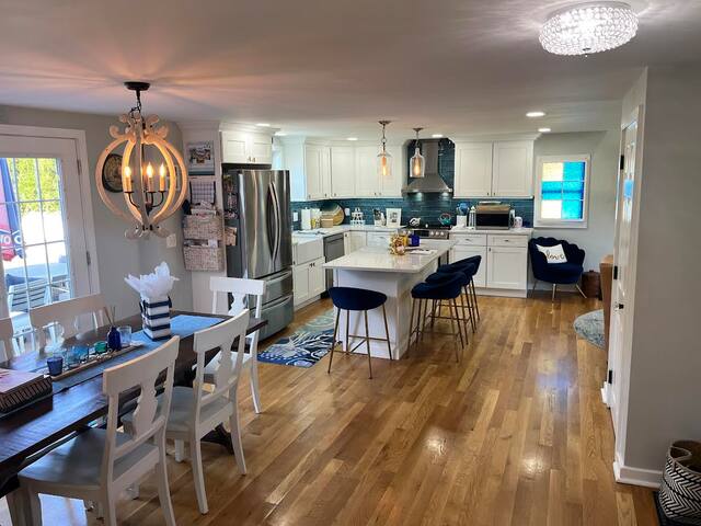 Welcome to “Beyond The Sea” gallery image 5