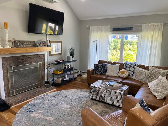 Welcome to “Beyond The Sea” gallery image 2