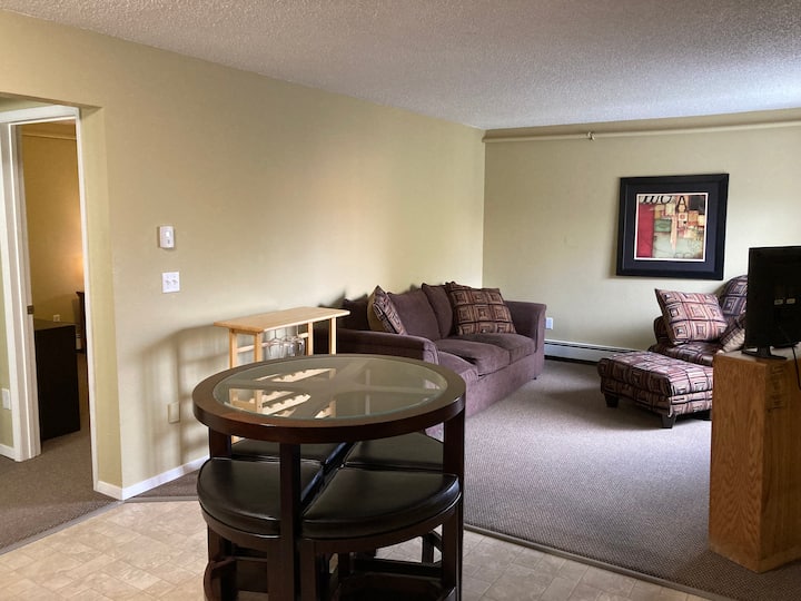 Lark St ApartmentSleeps 2 Apartments for Rent in