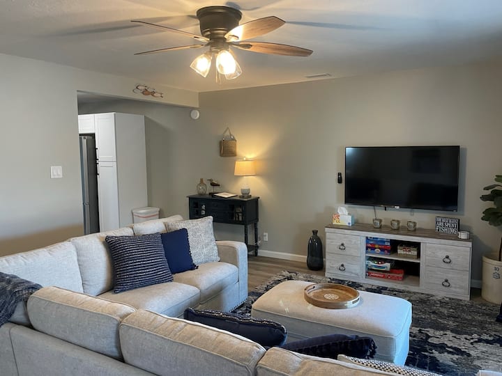 Happy Quail House!  Minutes To Lake, A/c & Parking - Elephant Butte, NM