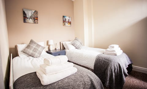 Haymore Inn, 2 bed house sleeps