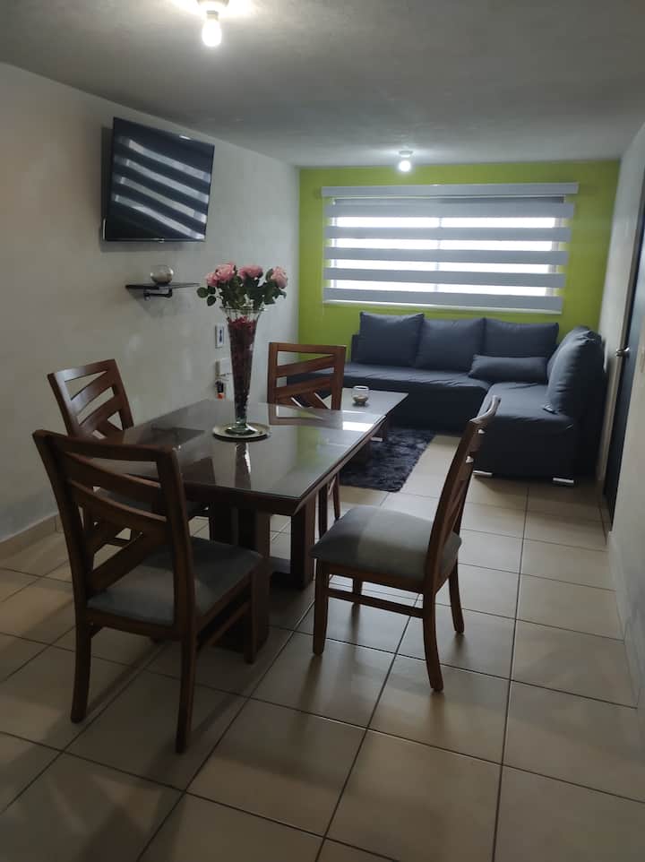 SALON-SALLE À MANGER TV