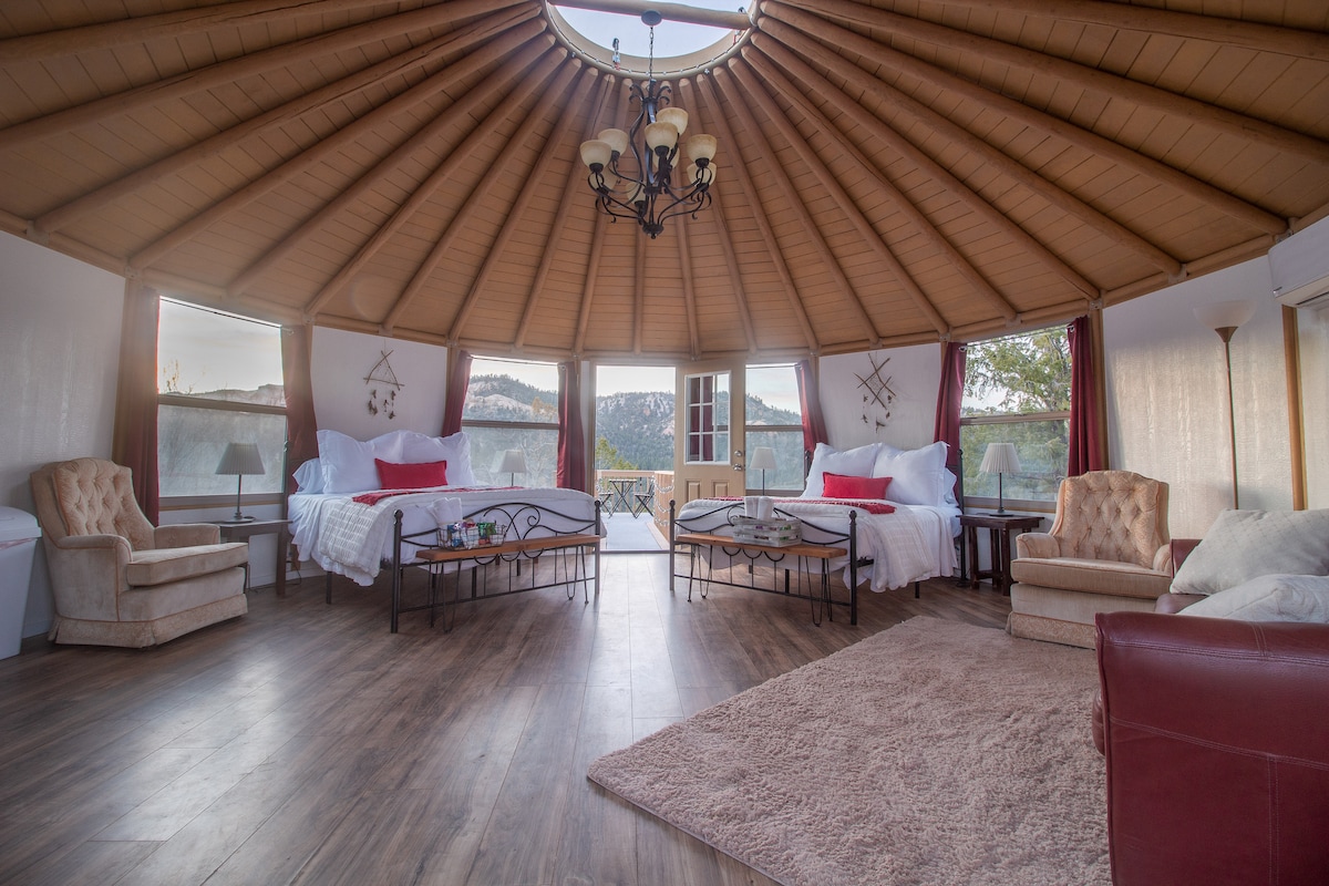 6 Clifftop View Yurt HOT TUB Between Zion/Bryce - Yurts for