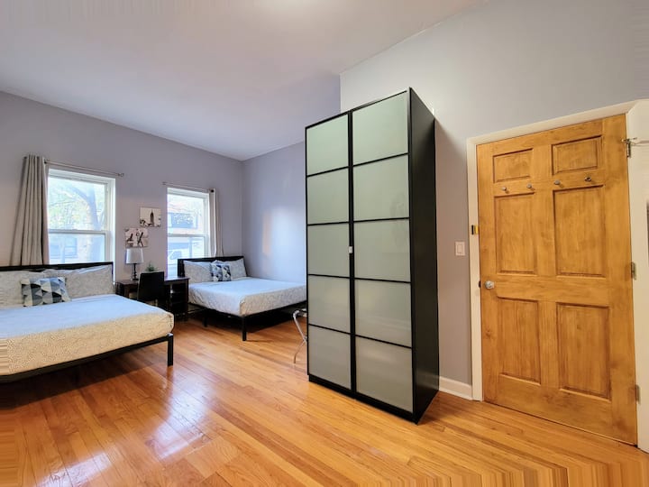 12 Best Airbnb Vacation Rentals In Chinatown, Chicago Updated 2024