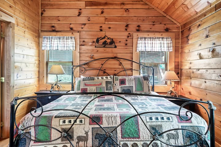 พักผ่อนในเตียงขนาดคิงไซส์ของคุณ!