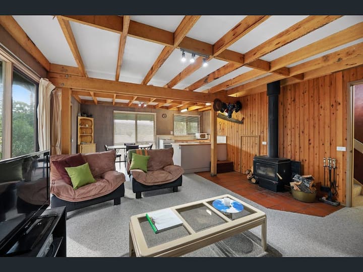Toorongo Cottage - A Special Mountain Break-away - Currawong Rd