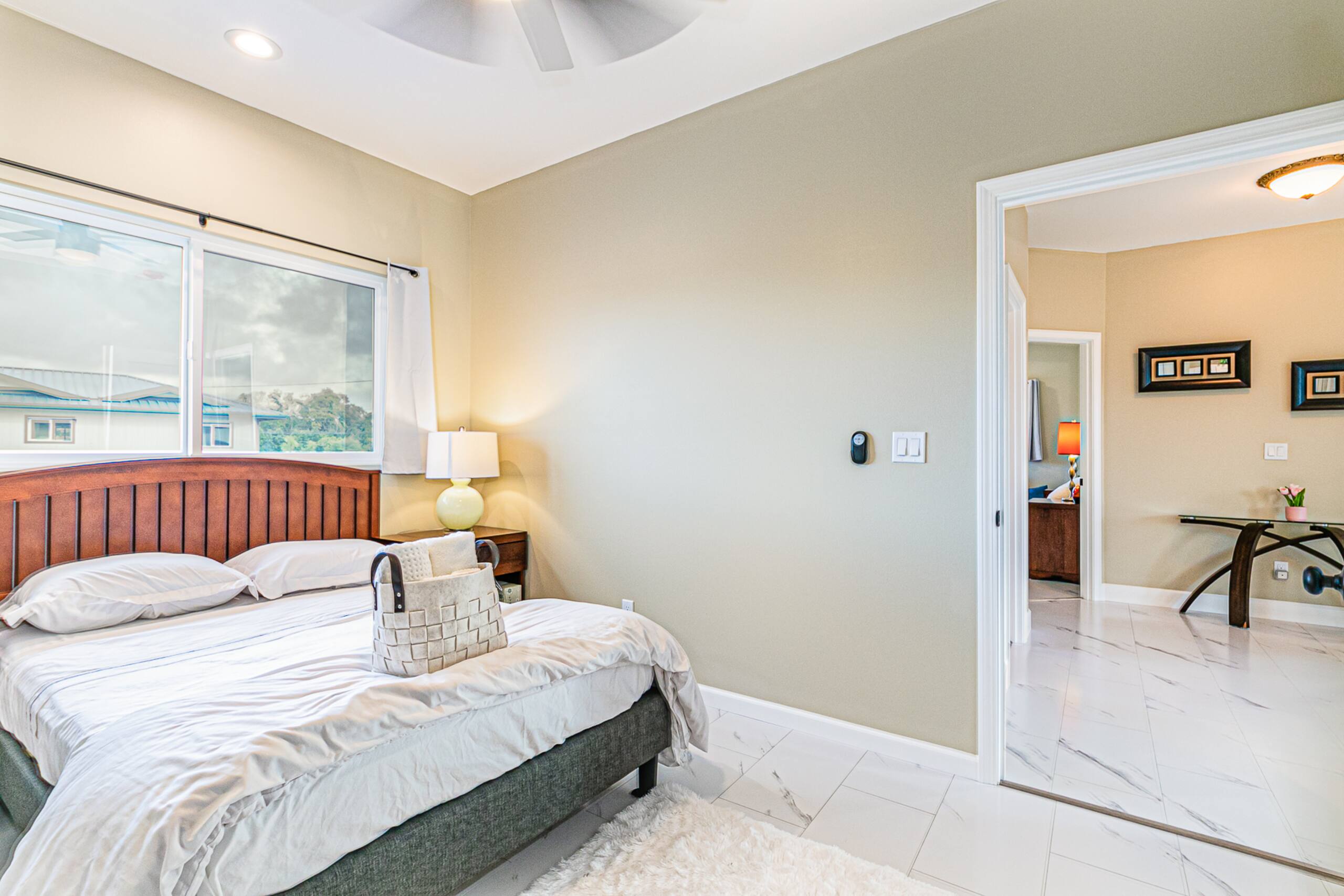 Home in Hilo · ★4.91 · 5 bedrooms · 8 beds · 4 shared baths - Image 12