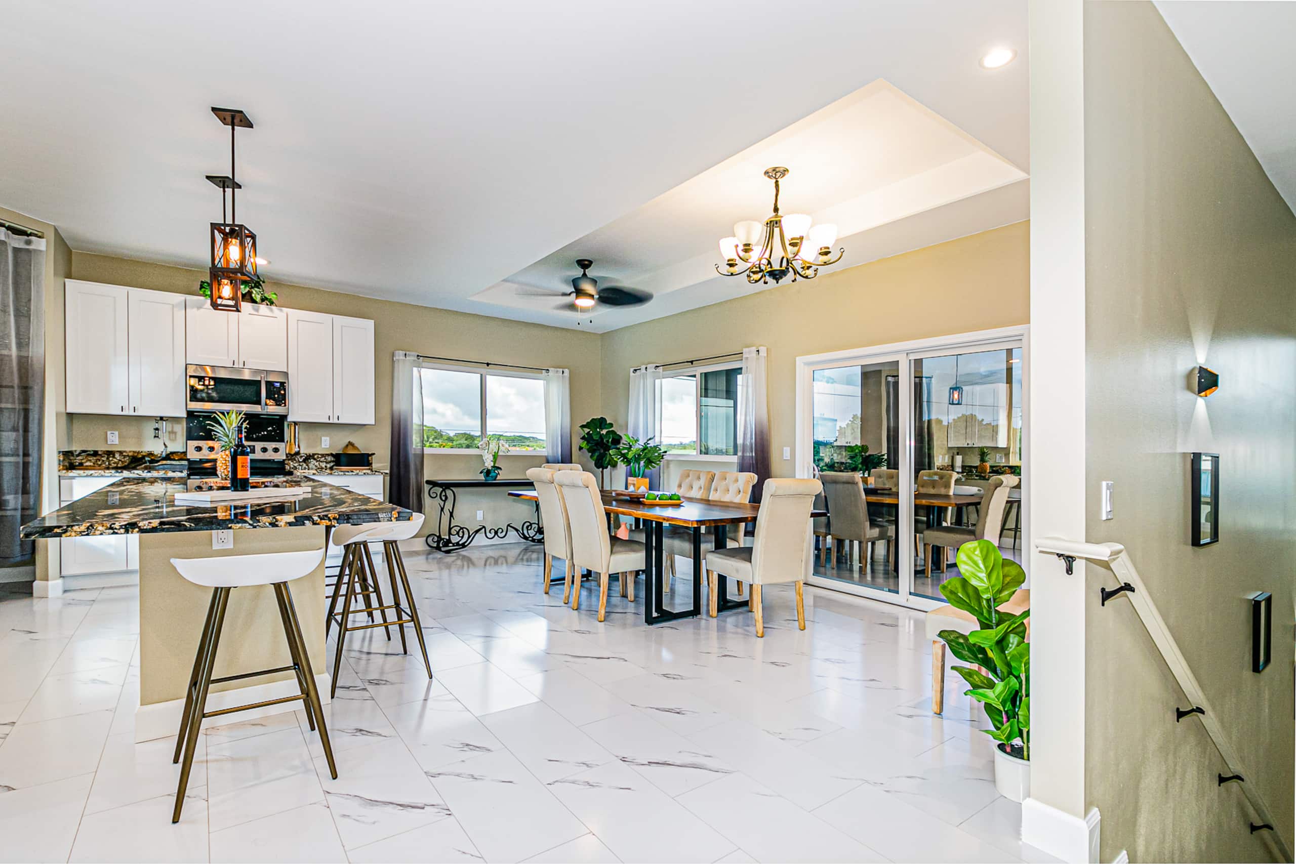 Home in Hilo · ★4.91 · 5 bedrooms · 8 beds · 4 shared baths - Image 7