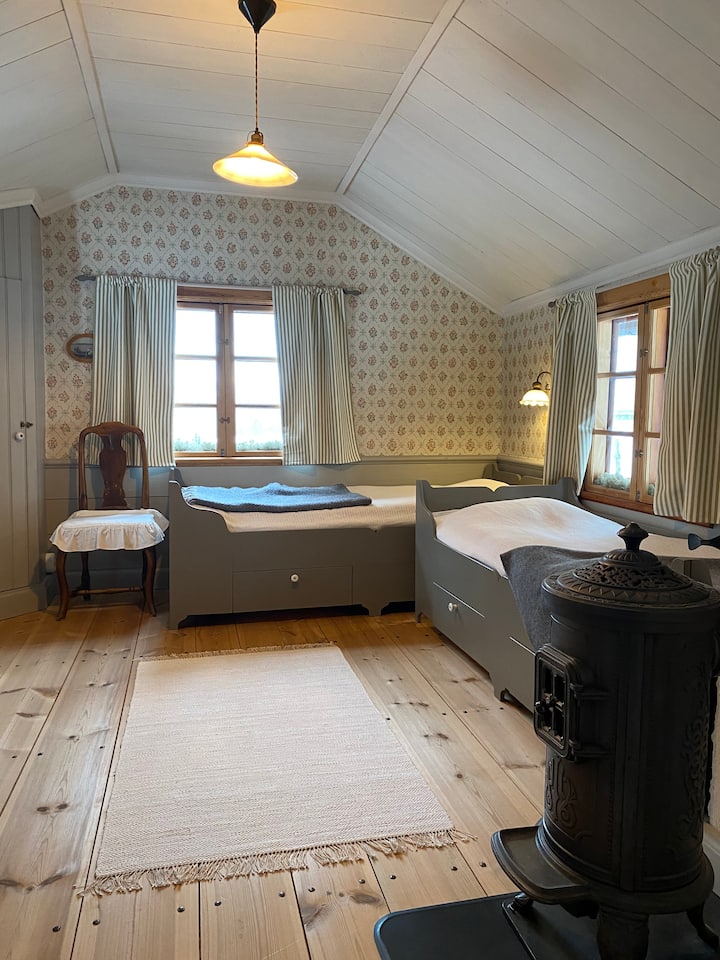 Sovrum med två enkelbäddar