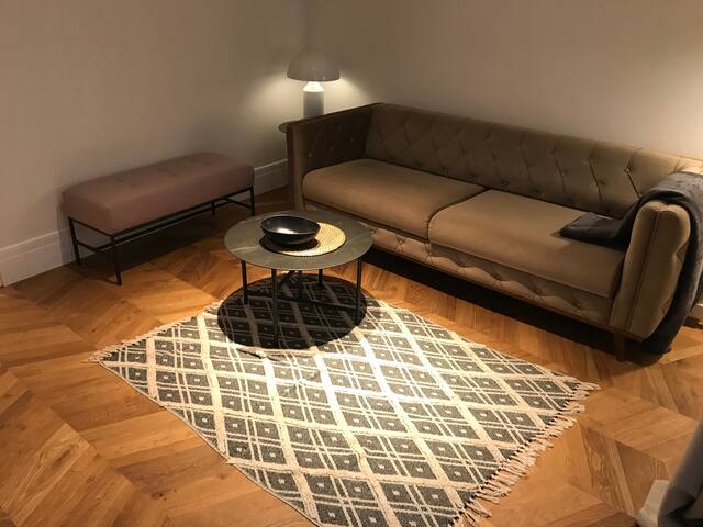 Céntrico piso, estancias minimas 30 dias gallery image 2