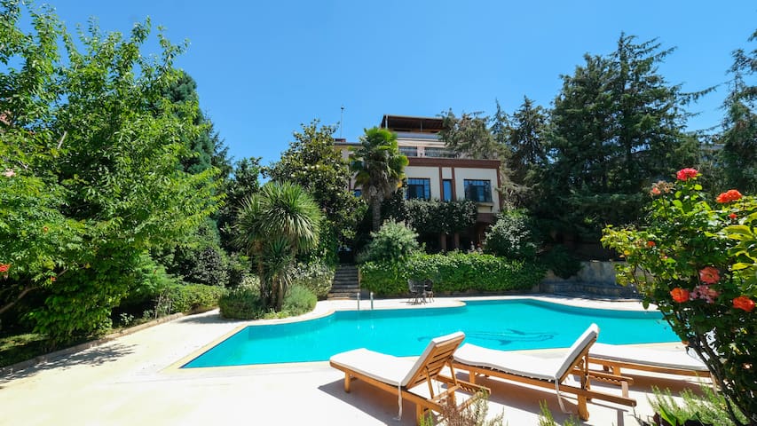 Villa Balloka – Your Home Away From Home