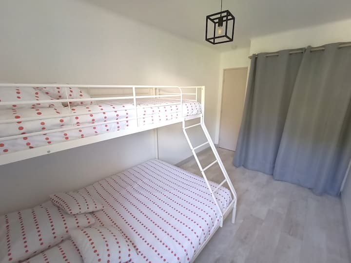 غرفة النوم 2