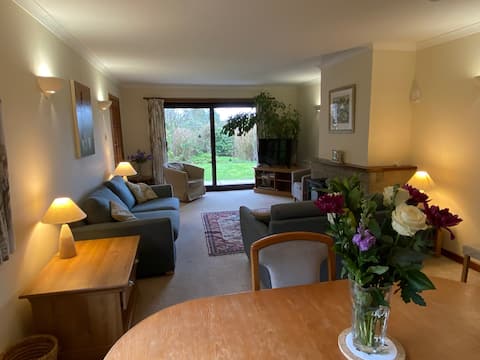 Secluded Cottage with large garden, home from home