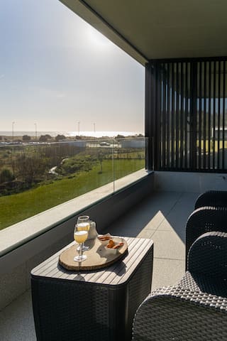 Sun&Sea Luxury Apartment| Sunset,wifi,ac