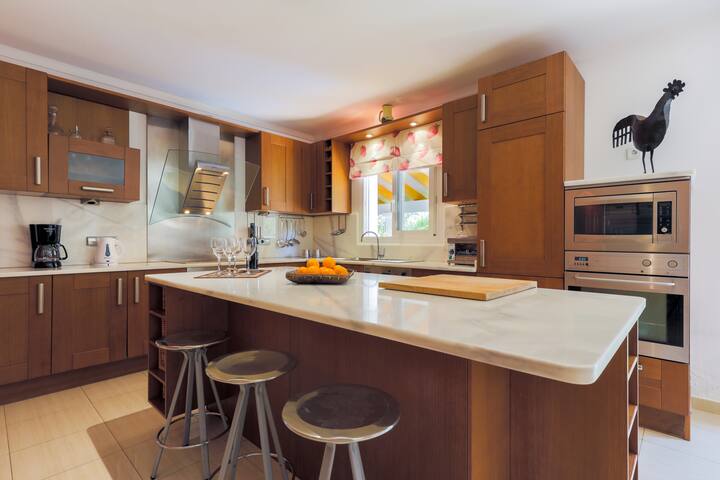 Marques Comillas, central located villa for 8 gallery image 4