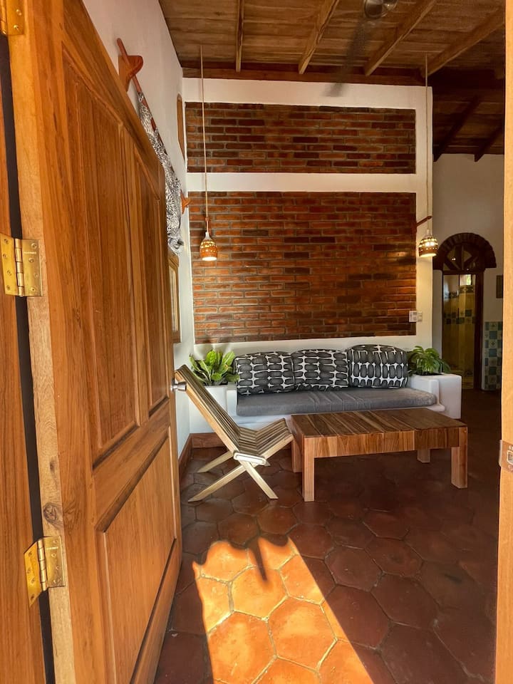La Casa De Ladrillo, Las Planadas Next Yankeebeach - Nicaragua