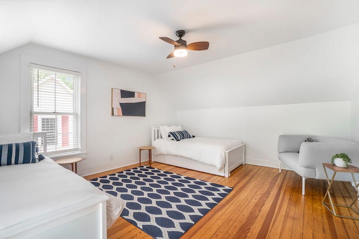 Twin beds with trundles.