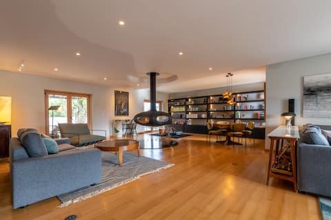 Top Airbnb: Villa Tojeira | Entire Villa, Pool & Padel Court em Sintra