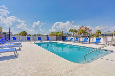 Pool Paradise : 8 Bedroom/6 Bath w/Pool Sleeps 20