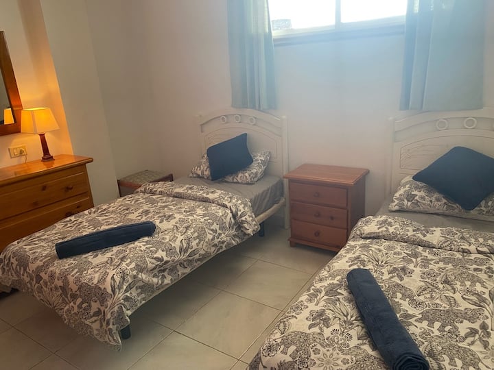 Dormitorio 3: camas individuales individuales.