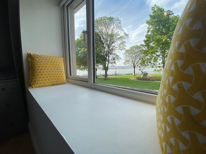 Seaview 2-bedroom Townhouse (Jacknell Street)