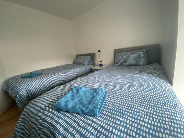 Seaview 2-bedroom Townhouse (Jacknell Street)
