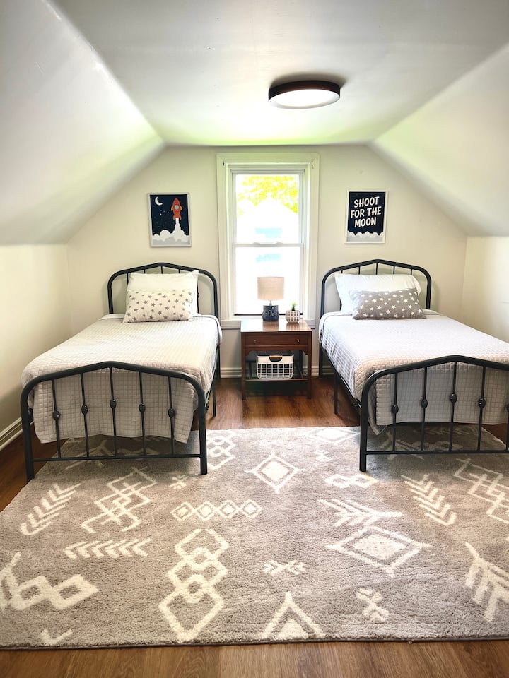 Bonus room upstairs- 2 twin beds with smart tv, laptop area