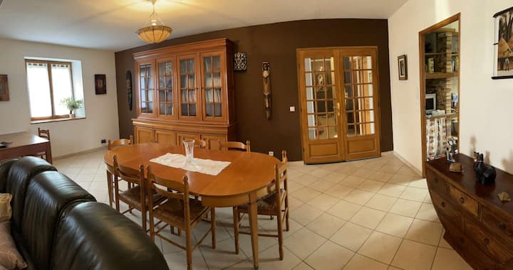 Charmant Logement Avec Terrain à La Campagne - Guéret