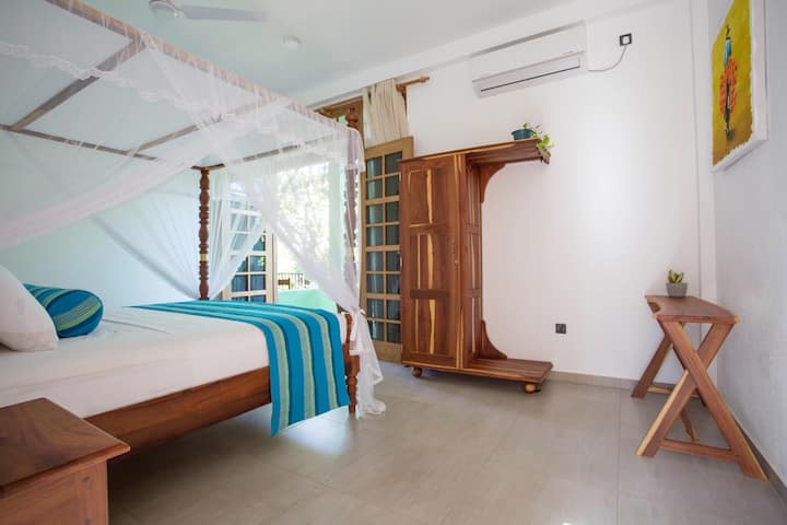 Barefoot Bungalow Hikka 4 bedroom apartment, pool - Apartments for Rent